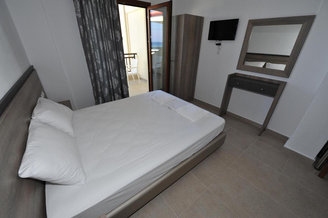 Skentos Apartments Sea View Polychrono Bagian luar foto